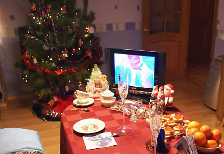 Какие программы телеканалы предлагают казахстанцам в новогоднюю ночь