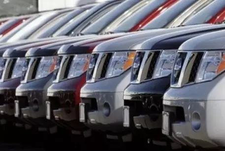 С начала года продажи новых машин в Казахстане снизились вдвое