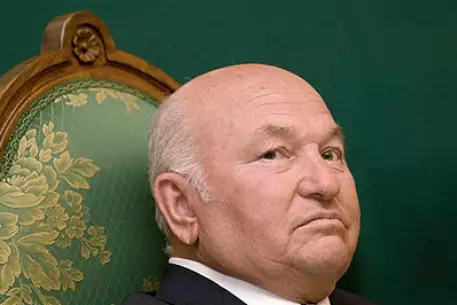 Украинская оппозиция потребовала вновь запретить Лужкову въезд в страну