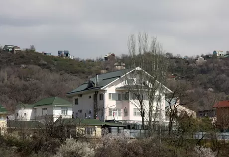 В декабре стоимость частных домов в Алматы составила 1737 долларов за квадрат