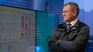 “Заступил на смену в валенках летом“. Как парень из Тараза стал главой “Казхрома“