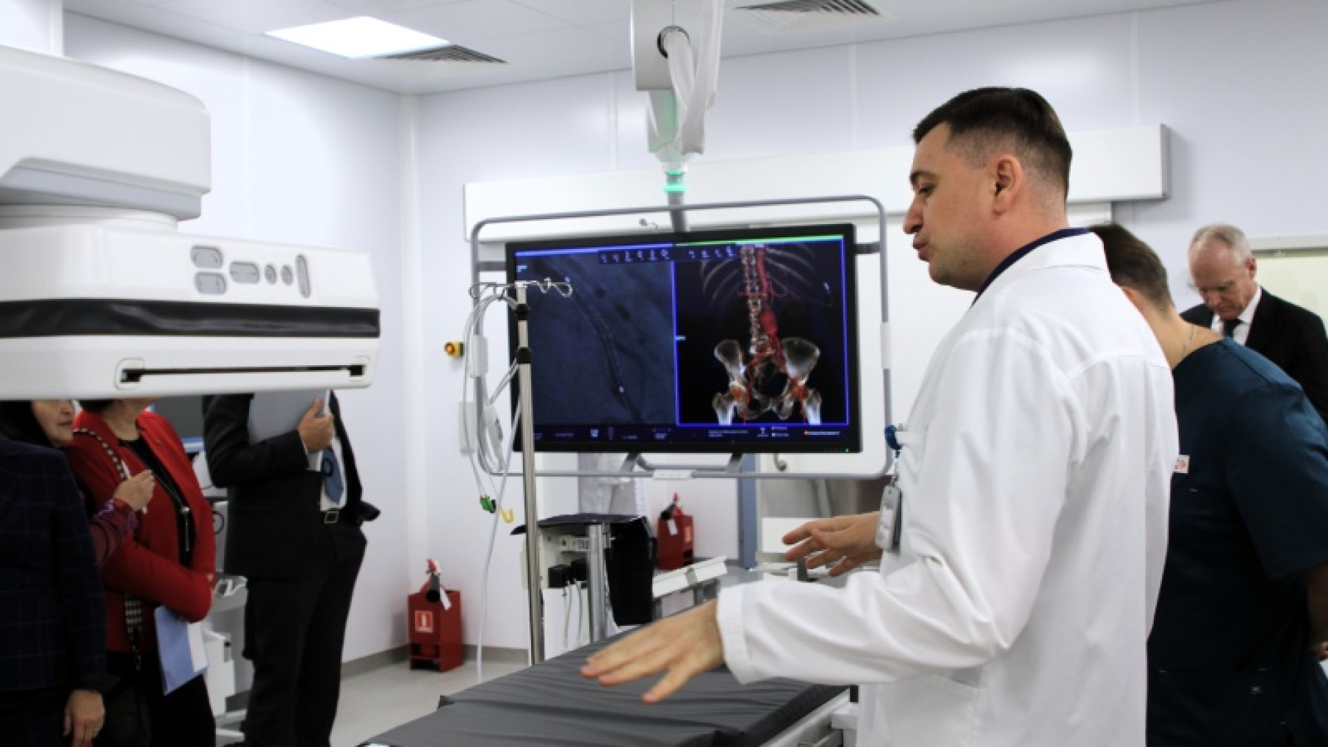 Хирургия без скальпеля: как новые методы спасают жизни в Казахстане