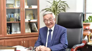 Жақыныңды қаншалықты жақсы көрсең, соншалықты одан алшақ бол