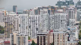 Алматыда ғимараттардың биіктігін шектеу керек пе? Мамандар пікір білдірді