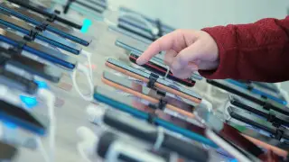 Қазақстанда смартфондарды тіркеу және бұғаттау: жаңа мәлімет айтылды