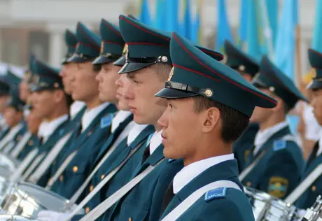 В Алматинской области на военнослужащих обрушился потолок клуба