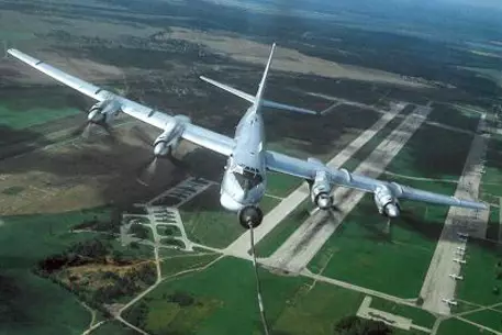 Полет российских бомбардировщиков встревожил ВВС Канады