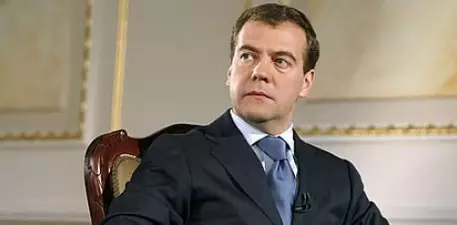 Китайцы сравнили Медведева со Сталиным