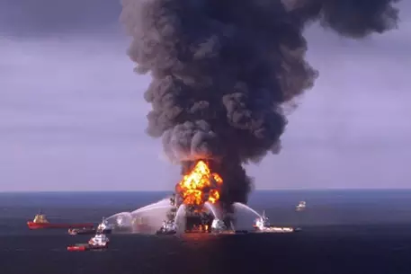 Из-за утечки нефти BP за день потеряла 20 миллиардов долларов