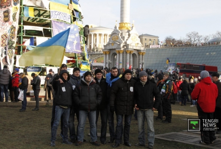 Для участия в акциях протеста на майдан Незалежности приезжали люди со всей Украины.
©Владимир Прокопенко