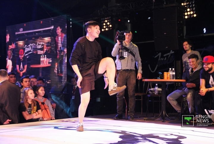 Отметим, что впервые Juste Debout был проведен во Франции (Париж) в 2002 году, и с тех пор проводится ежегодно в конце зимы - начале весны. Фото Айжан Тугельбаева©