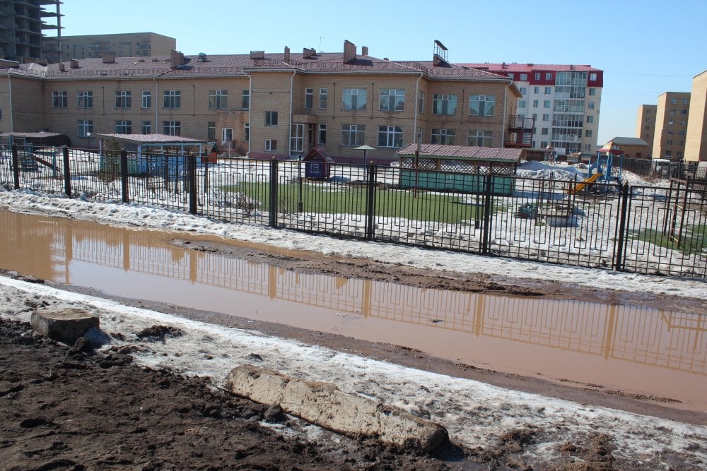 Дорога в детский сад. Фото Ренат Ташкинбаев.