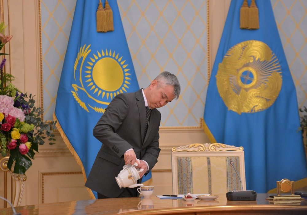 За женщинами в этот день в Акорде ухаживают по особенному. 2015 год. Фото Турар Казангапов©