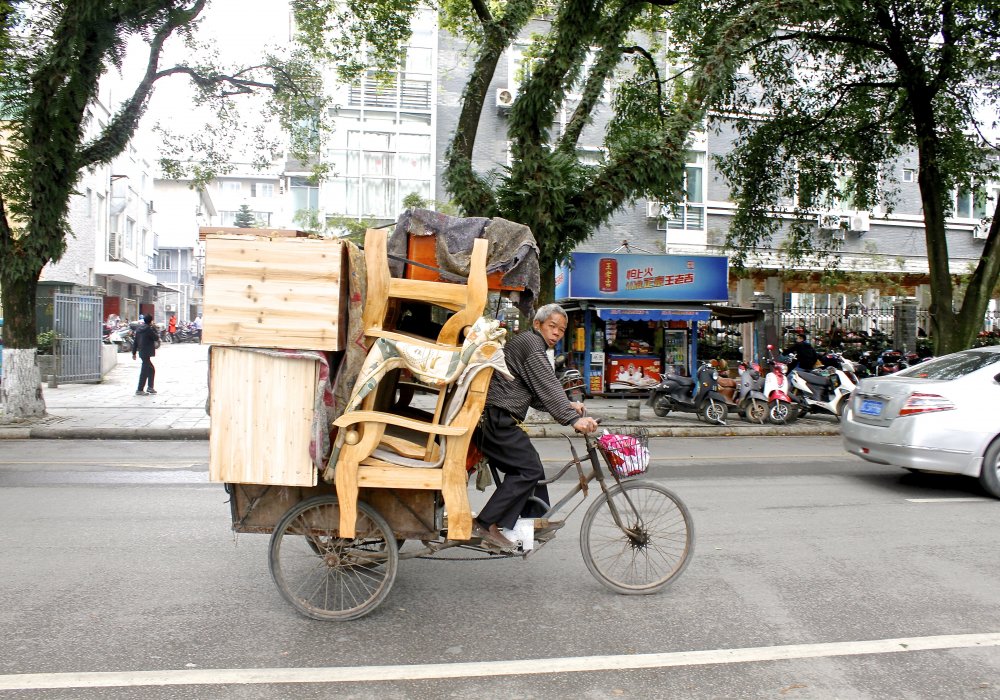 Плавно перемещаемся в красивый и уютный город Гуйлинь. Из Сианя можно улететь куда угодно, но выбор пал на этот милый город с самым большим искусственным водопадом в мире. Фото Роза Есенкулова ©
