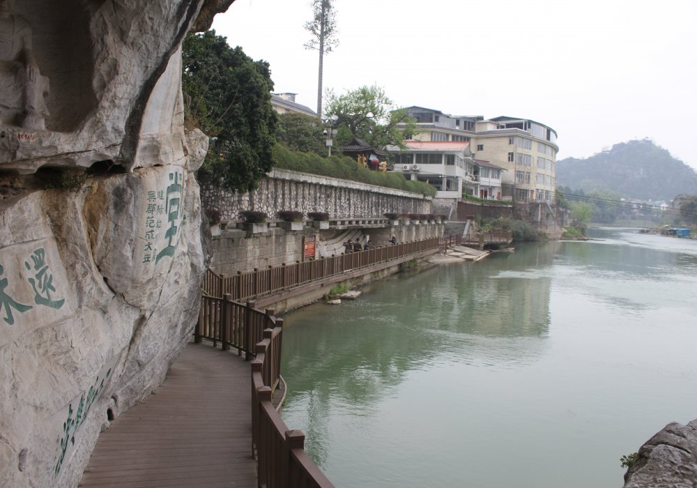 В Гуйлине много милых и уютных мест, к примеру это одно из них. Фото Роза Есенкулова ©