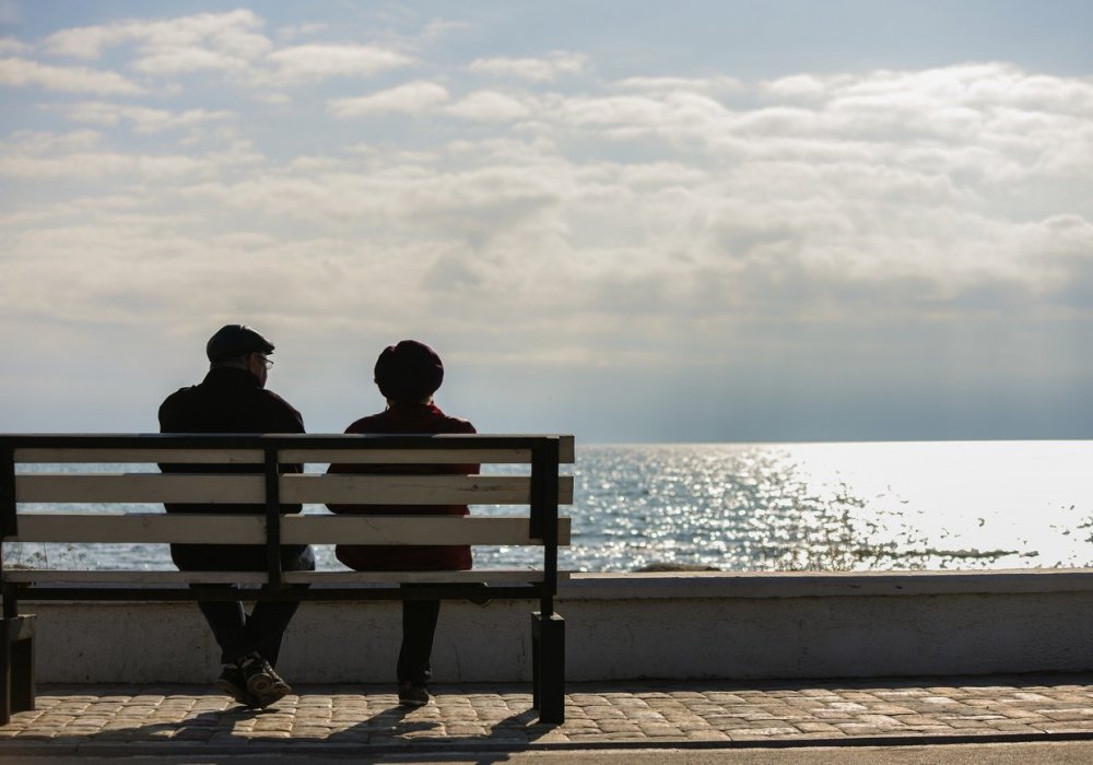 Так и просятся слова из советского кино: "что еще надо человеку, чтобы встретить старость?!"