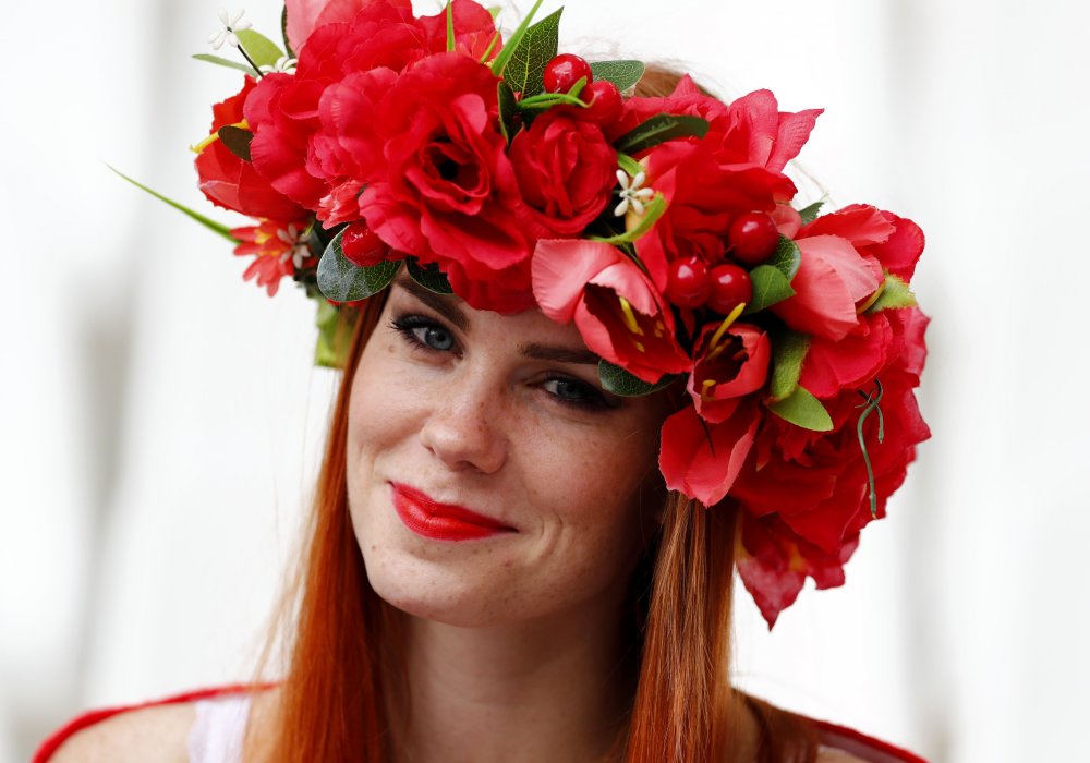 Предлагаем читателям определить, болельщица какой сборной изображена на этой фотографии