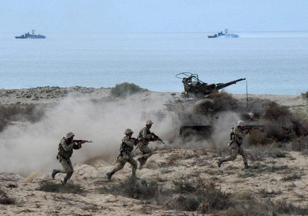Военные учения с применением нескольких видов войск