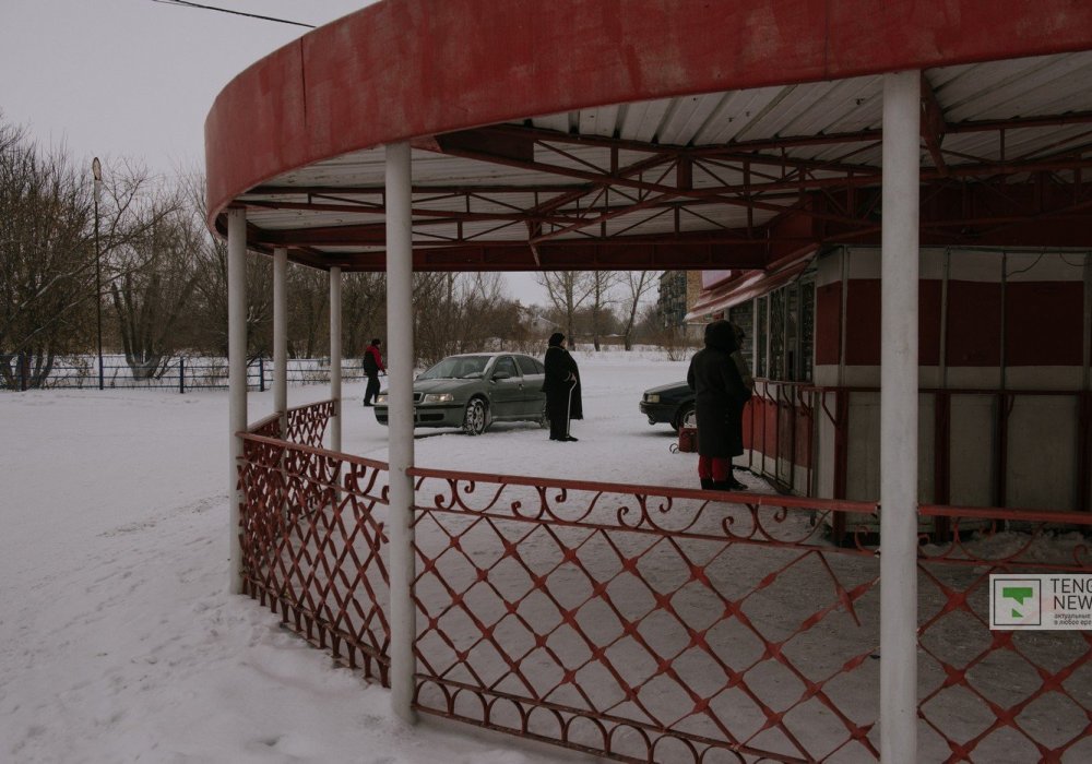 Частные извозчики, к слову, берут за салон машины от 3 000 тенге.