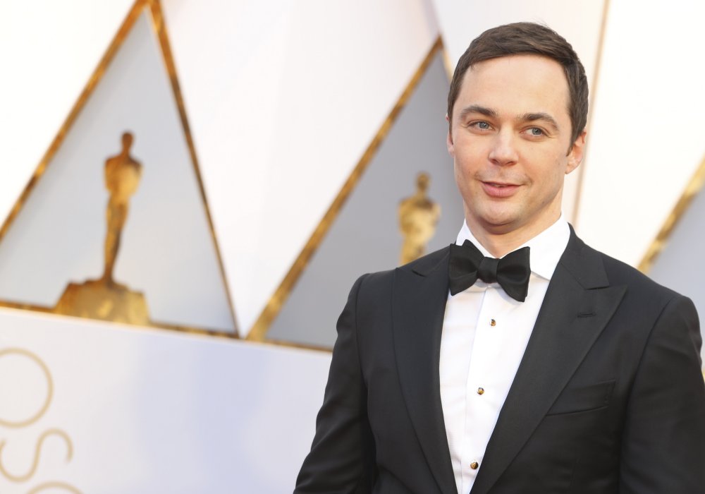 <p>Актер Джим Парсонс, известный по роли Шелдона Купера из сериала "Теория большого взрыва". Фото REUTERS/Mike Blake©</p>