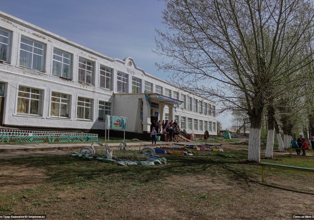 В этом селе вообще любят творчество.