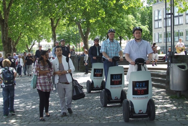 Segway в Германии используют и в качестве рекламной площадки. ©Роза Есенкулова