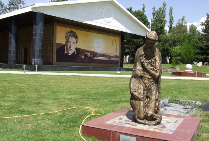 Казахский жырау, поэт-философ Асанкайгы ©Роза Есенкулова