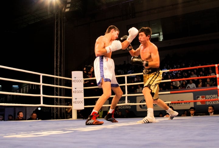 Мерей Акшалов VS Эдуард Хусаинов. Фото ©Даниал Окасов