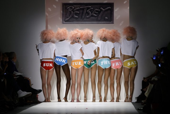 Показ коллекции от Betsey Johnson. Неделя моды в Нью-Йорке. Фото ©REUTERS