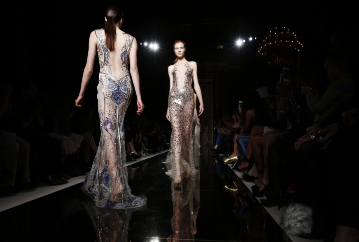 Коллекция от Julien Macdonald. Неделя моды в Лондоне. Фото ©REUTERS
