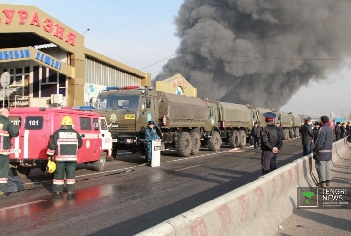 300 firefighters and 41 fire engines were involved in the firefighting operation and emergency rescue works of the Emergency Situations Department of Almaty. ©Vladimir Prokopenko