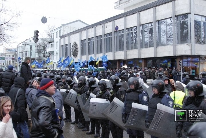 EuroMaidan frozen awaiting for special forces to storm them.  ©Vladimir Prokopenko