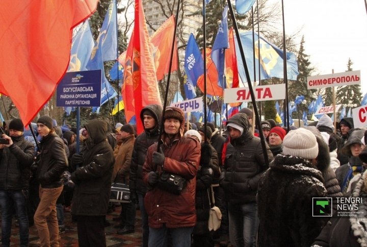 There were other protests a few kilometers from EuroMaidan (EuroSquare). ©Vladimir Prokopenko