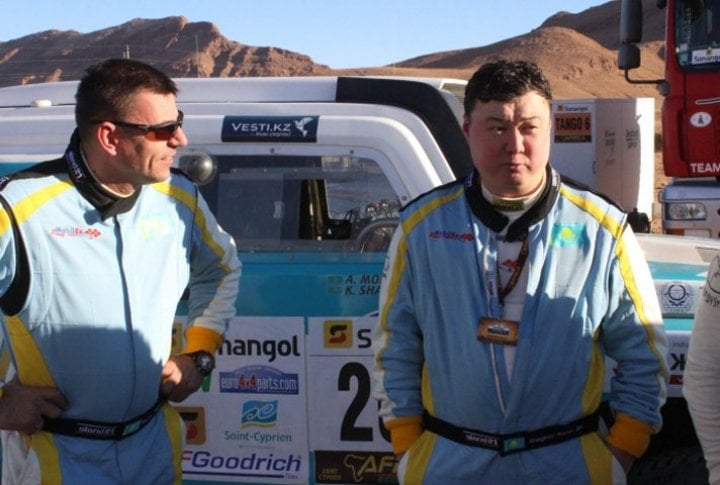 Pilot Kanat Shagirov and navigator Alexandr Moroz. ©Vesti.kz