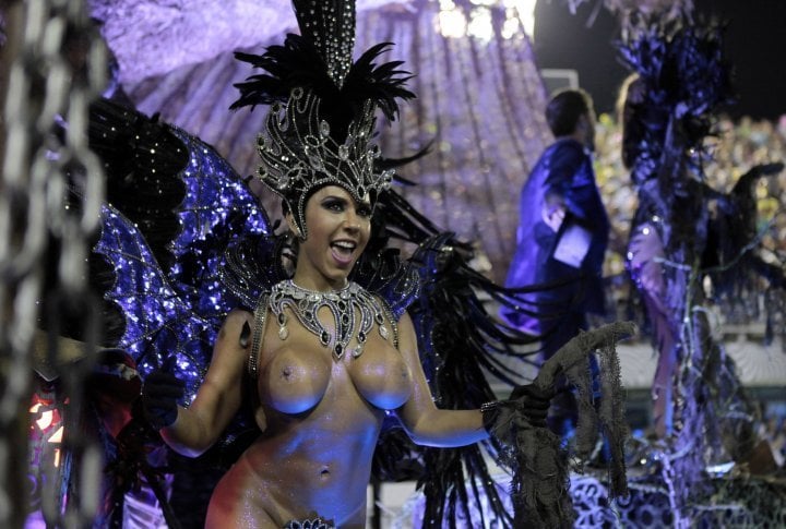 Reveller of the Grande Rio samba school. ©Reuters