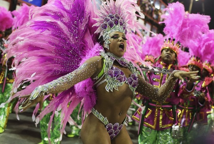 Drum Queen Evelyn Bastos of the Mangueira samba school. ©REUTERS