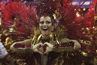 Drum Queen Viviane Araujo of the Salgueiro samba school. ©Reuters