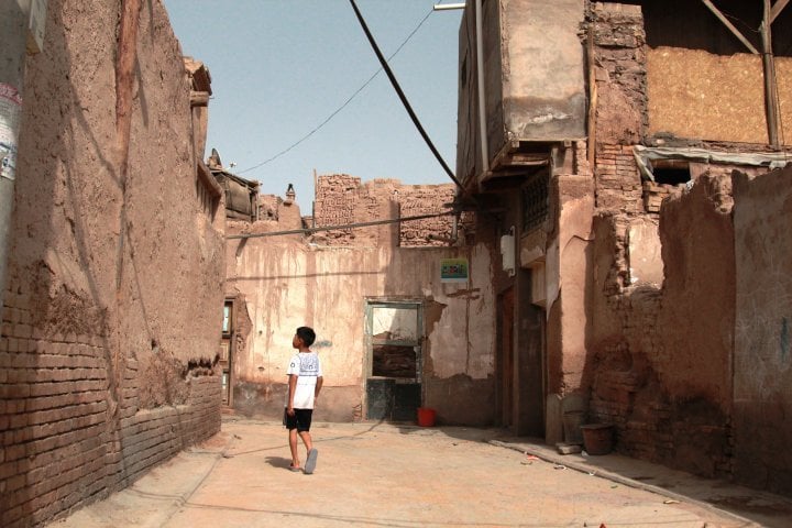 One can find houses that were built anywhere between 200 year ago and in places as far back as 500 years ago. The expedition members walked the ancient winding streets in the historical part of the city, talked to the locals and imagined how Shoqan Walikhanov felt about the city and what he thought when he lived there. 
©Vladimir Prokopenko