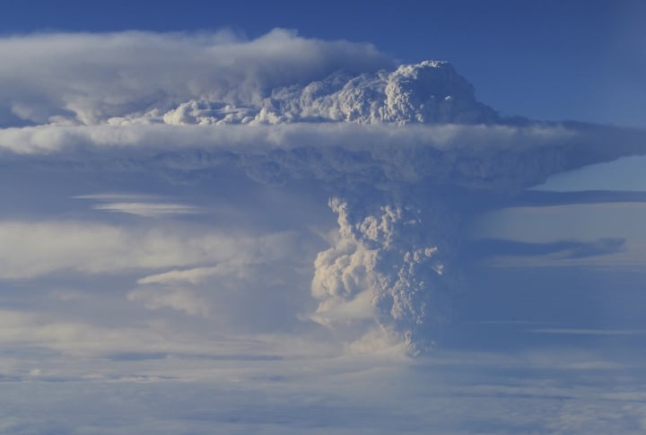 Airview of the smoke and ash from Puyehue volcano. ©REUTERS/Ivan Alvarado