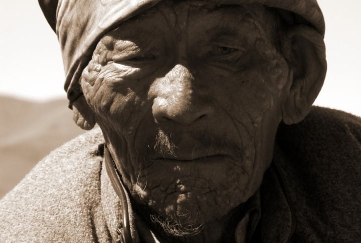 Aksakal (head of the tribe) Bayan-Olgei area told about first Kazakhs in Mongolia and even sang a national song. ©Rustem Rakhimzhan