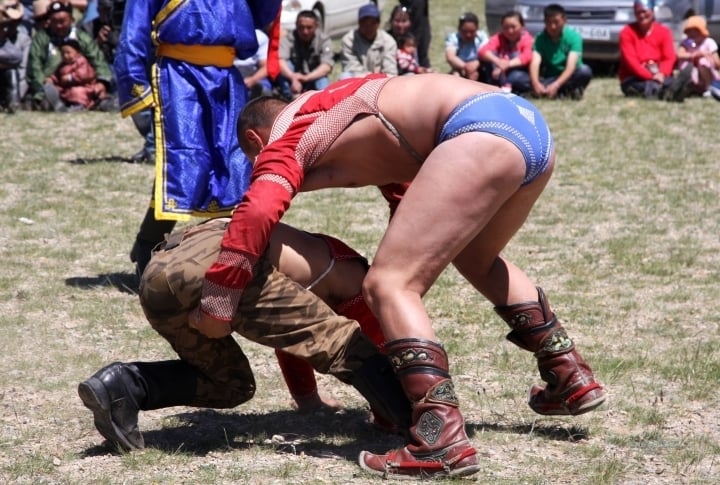 35 thousand of wrestlers, 40 thousand of horses and over 500 archers take part in Naadam every year. ©Zhuldyz Seisenbekova