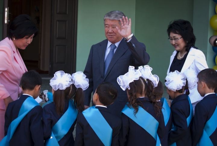 Almaty Akim (Mayor) Akhmetzhan Yessimov (C). Photo by Vladimir Dmitriyev©