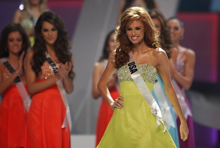 Miss USA Alyssa Campanella walks on stage as she is chosen as a finalist in the Miss Universe 2011 pageant in Sao Paulo September 12, 2011. ©REUTERS/Nacho Doce