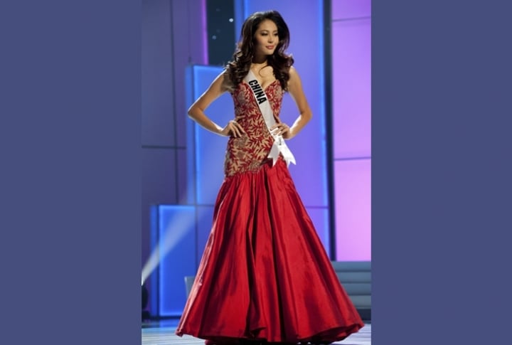 Miss Universe China 2011 Luo Zilin competes in the evening gown presentation show at the Credicard Hall in Sao Paulo September 8, 2011. The contestants are in Sao Paulo for the 2011 Miss Universe pageant which will be held on September 12. ©REUTERS/Patrick Prather