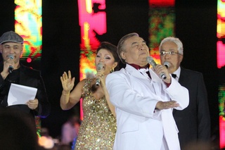 Festival was opened by Atameken song by Yeskendir Khassangaliyev. Photo by Yaroslav Radlovskiy©