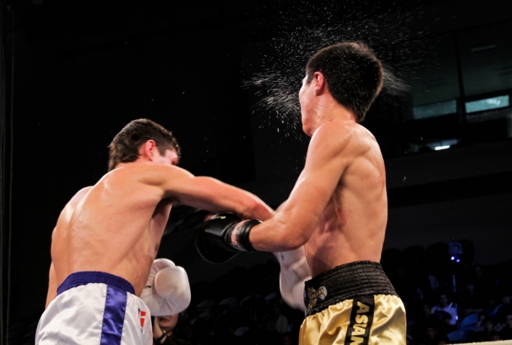 Merei Akshalov vs Eduard Khussainov. Photo by Danial Okassov/Tengrinews©