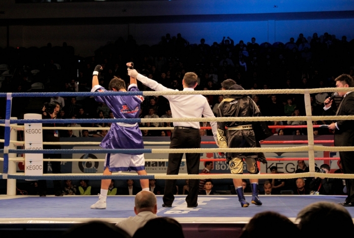 Kanat Islam vs Aleksander Ivanov. Photo by Danial Okassov/Tengrinews©