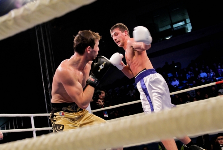 Daniyar Ustembayev vs Aleksander Gvozdik. Photo by Danial Okassov/Tengrinews©