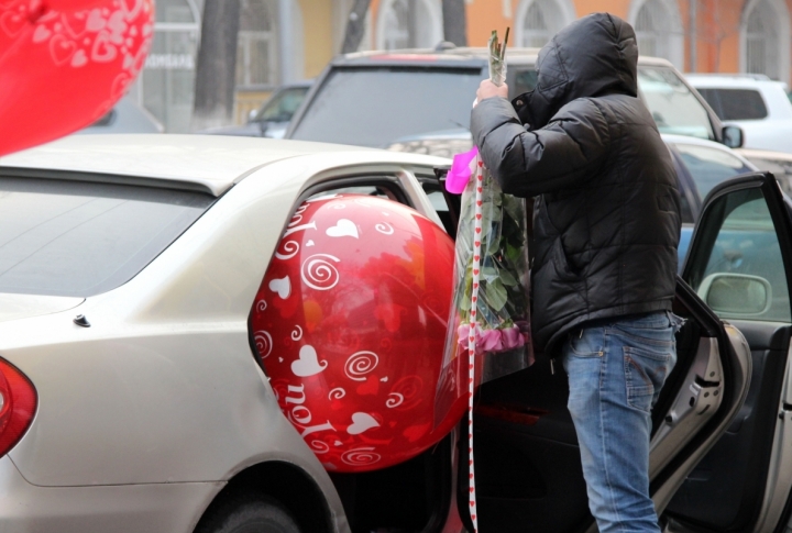 St.Valentines Day in Almaty. Photo by Yaroslav Radlovskiy©