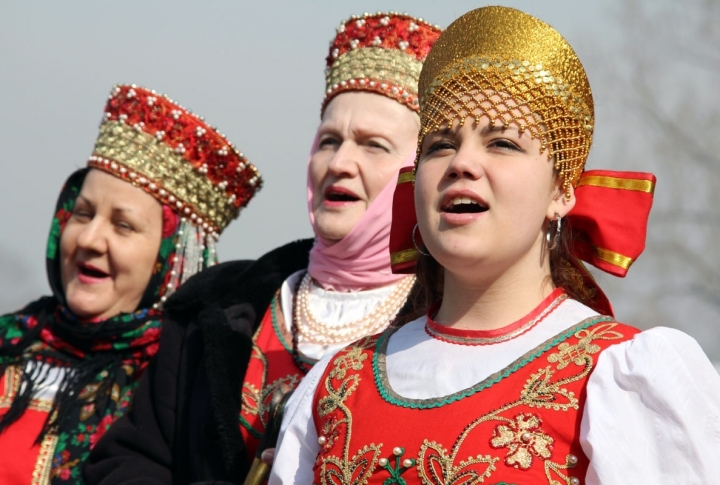 Maslenitsa songs. Photo by Yaroslav Radlovskiy©